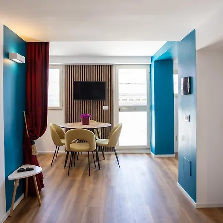 Apartment Via Galiani 20